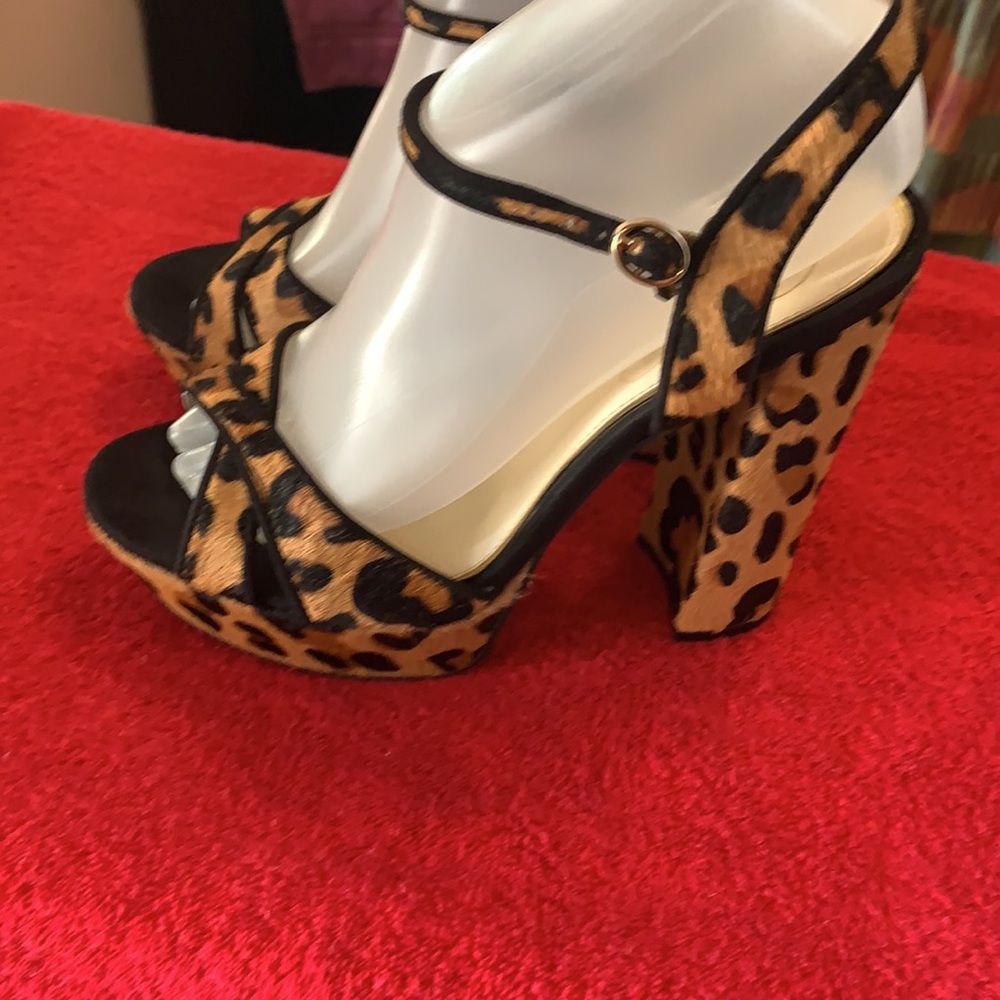 BEAUTIFUL JESSICA SIMPSON ANIMAL PRINT🥰